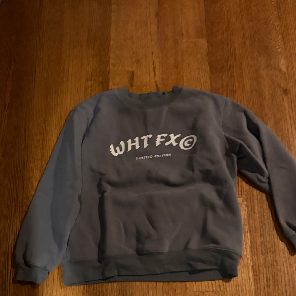 White Fox Boutique Gray Crewneck Sweatshirt
